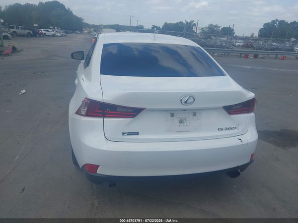 2016 LEXUS IS 200T
