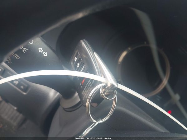 2016 LEXUS IS 200T