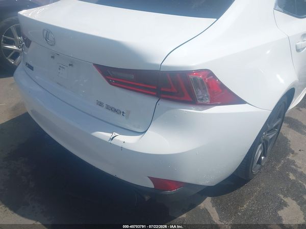 2016 LEXUS IS 200T