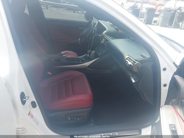 2016 LEXUS IS 200T