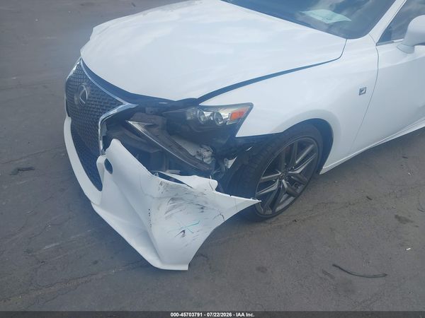 2016 LEXUS IS 200T