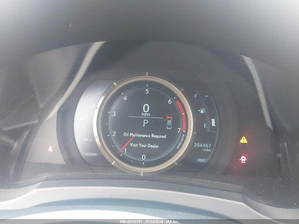 2016 LEXUS IS 200T