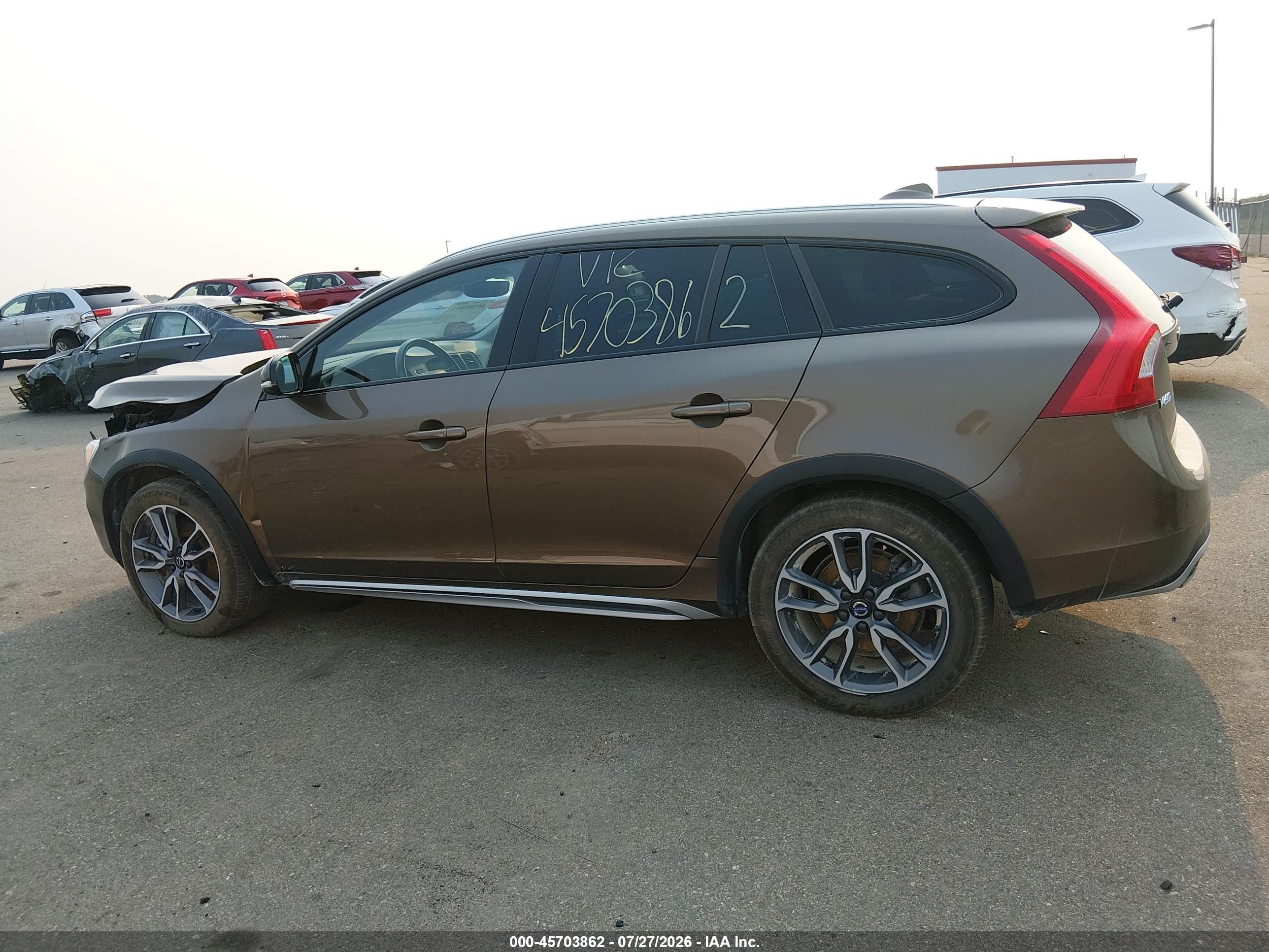 2016 VOLVO V60 CROSS COUNTRY T5