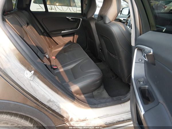 2016 VOLVO V60 CROSS COUNTRY T5