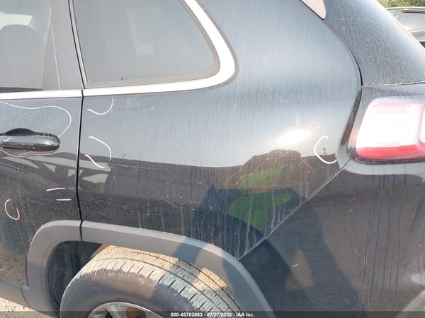 2019 JEEP CHEROKEE LATITUDE PLUS 4X4