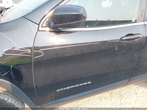2019 JEEP CHEROKEE LATITUDE PLUS 4X4