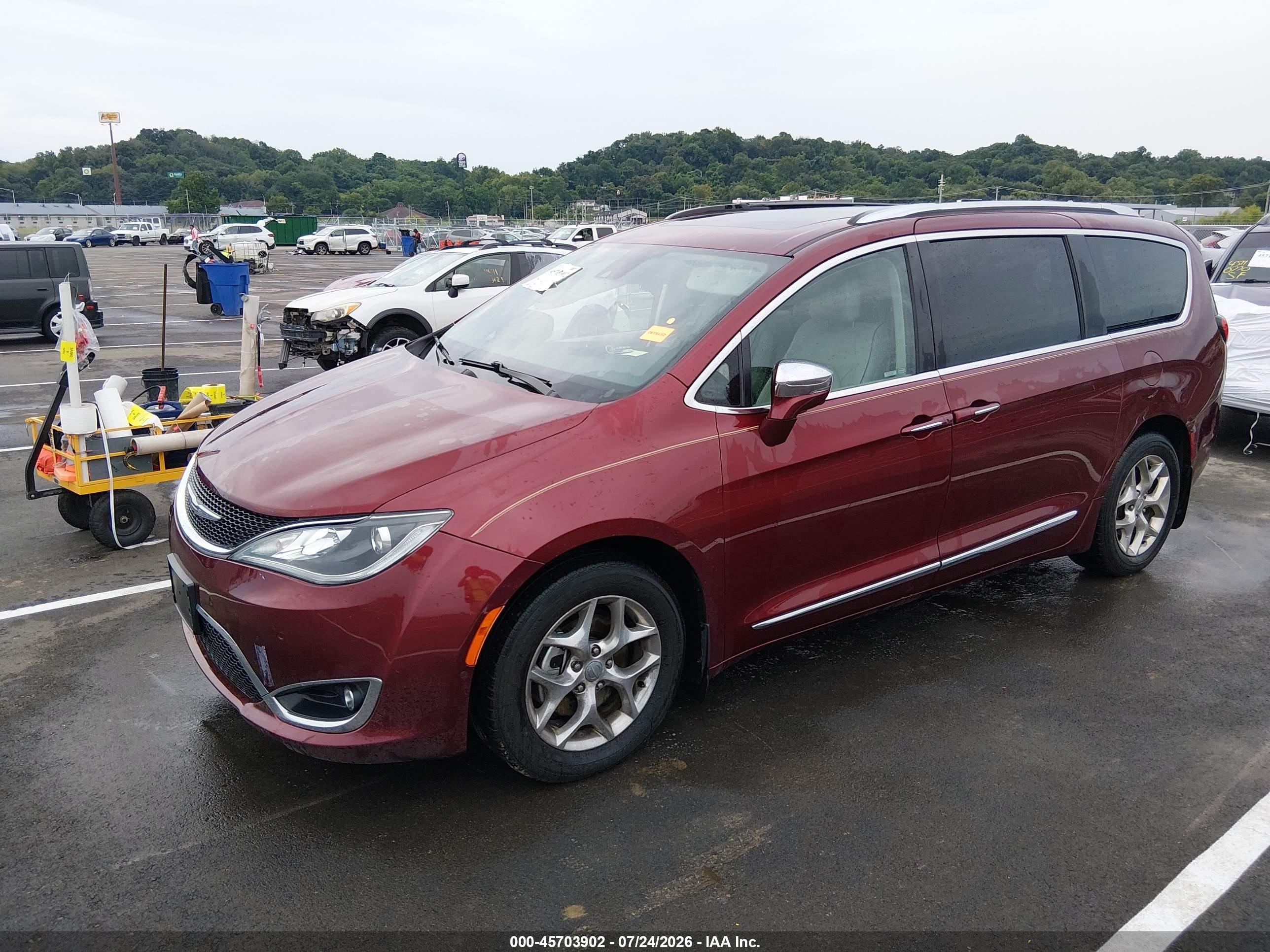 2017 CHRYSLER PACIFICA LIMITED — I2