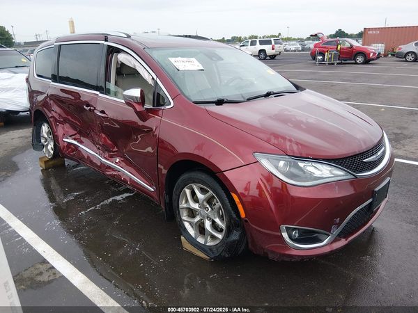 2017 CHRYSLER PACIFICA LIMITED — I1