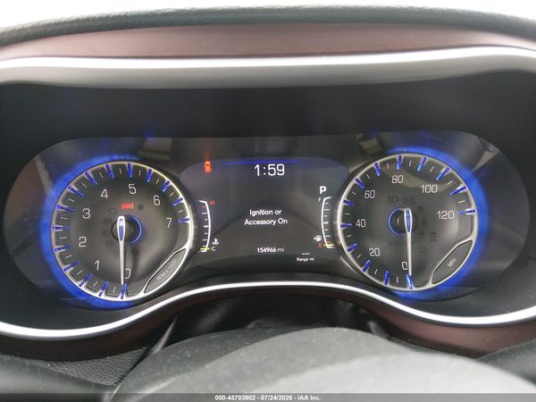 2017 CHRYSLER PACIFICA LIMITED — I7