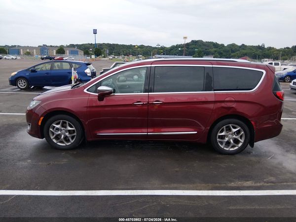 2017 CHRYSLER PACIFICA LIMITED — I117