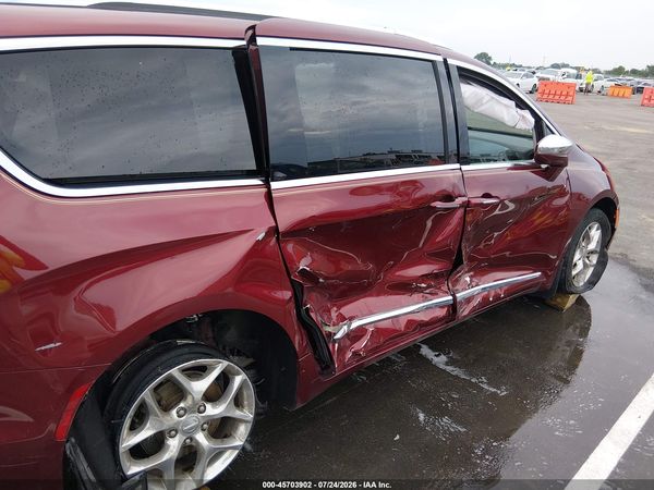 2017 CHRYSLER PACIFICA LIMITED — I152