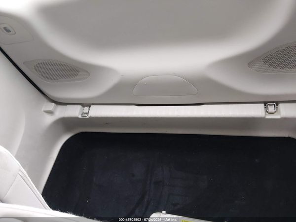 2017 CHRYSLER PACIFICA LIMITED — I153