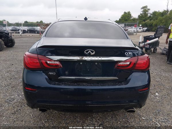 2016 INFINITI Q70 3.7X