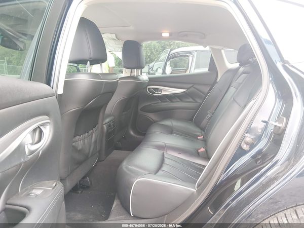 2016 INFINITI Q70 3.7X