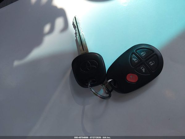 2016 TOYOTA SIENNA LE 8 PASSENGER