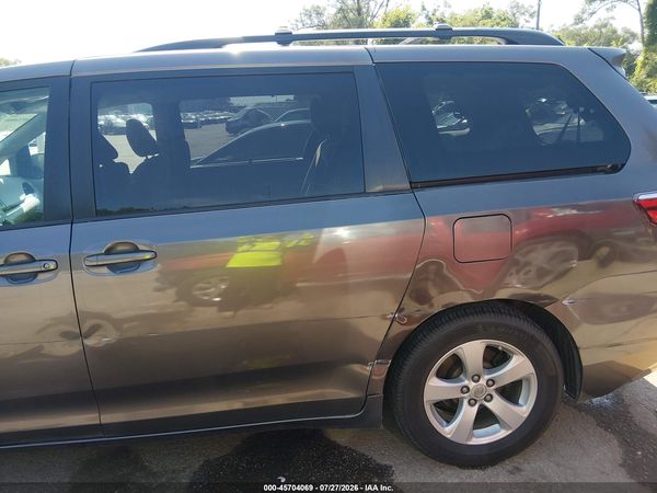 2016 TOYOTA SIENNA LE 8 PASSENGER