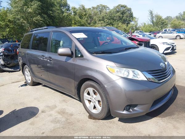 2016 TOYOTA SIENNA LE 8 PASSENGER