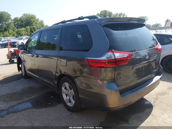 2016 TOYOTA SIENNA LE 8 PASSENGER