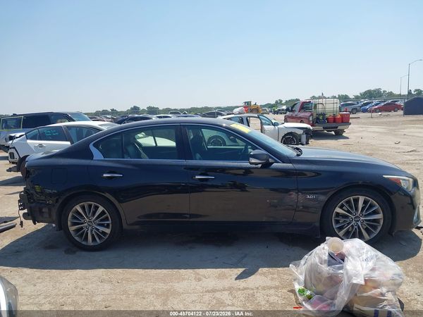 2018 INFINITI Q50 LUXE/SPORT