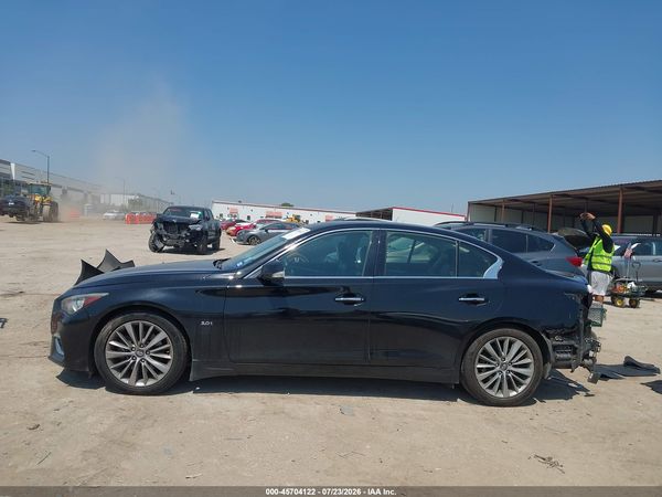 2018 INFINITI Q50 LUXE/SPORT