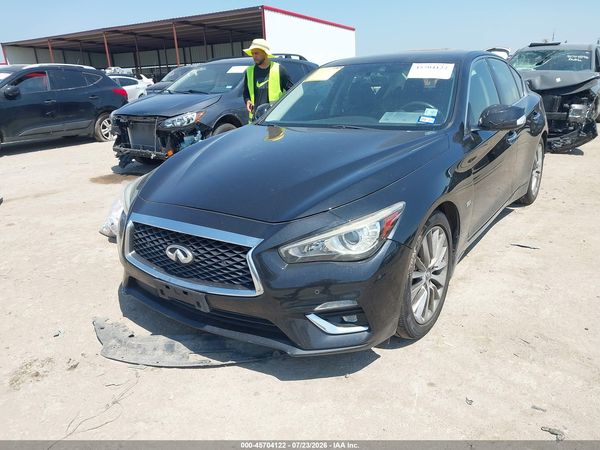 2018 INFINITI Q50 LUXE/SPORT