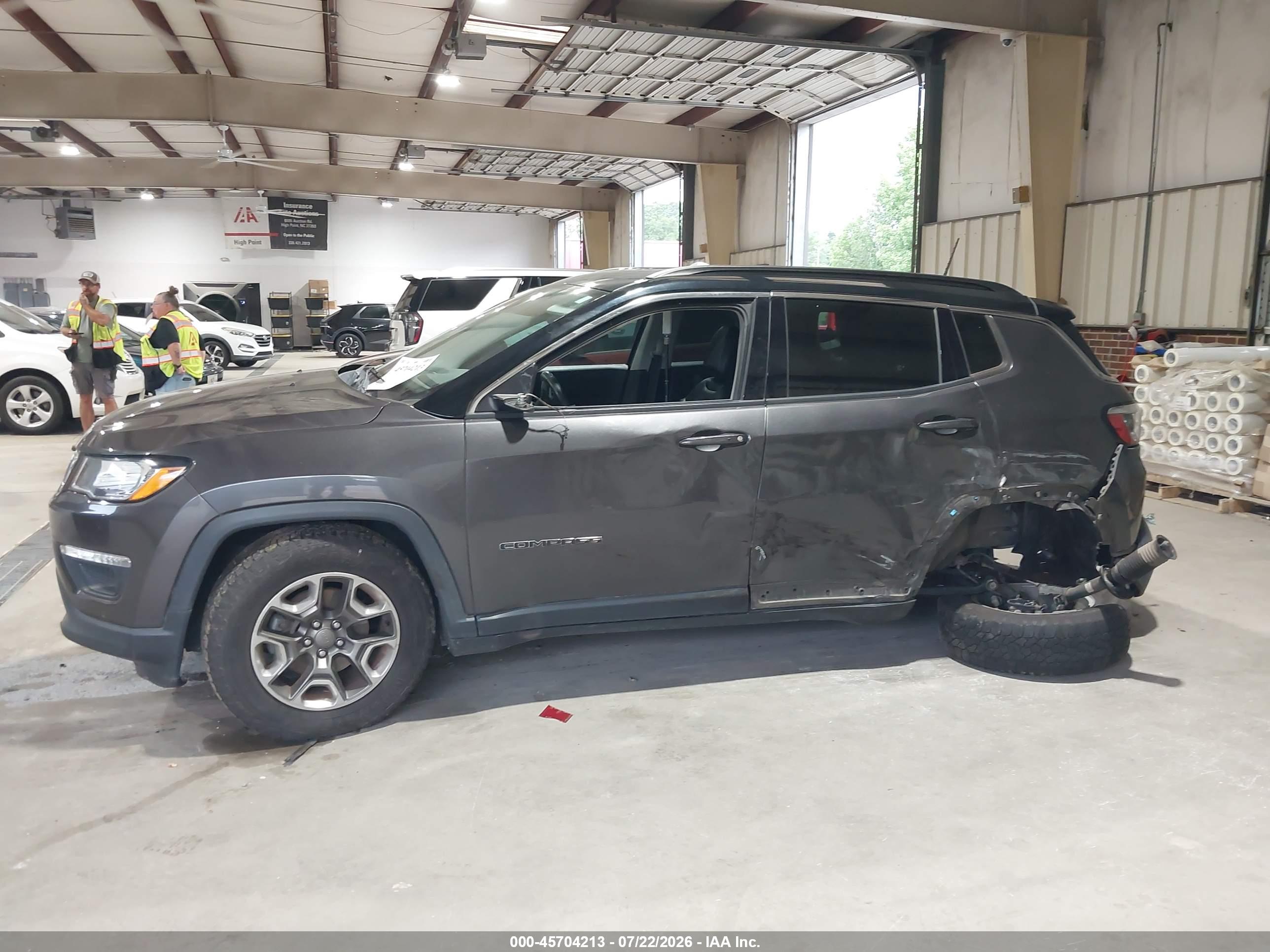 2019 JEEP COMPASS LATITUDE FWD