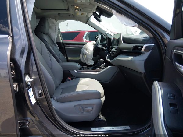 2020 TOYOTA HIGHLANDER LIMITED