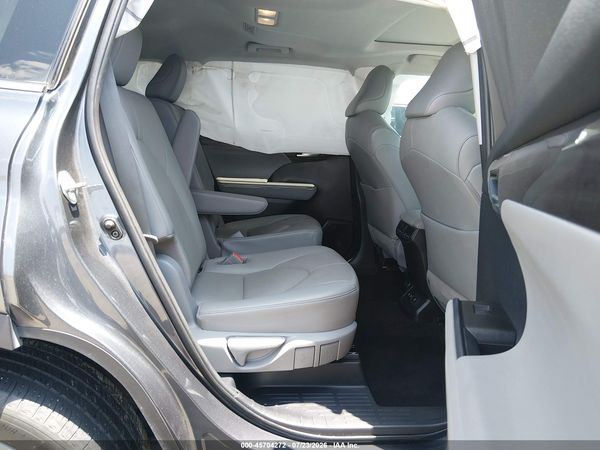 2020 TOYOTA HIGHLANDER LIMITED