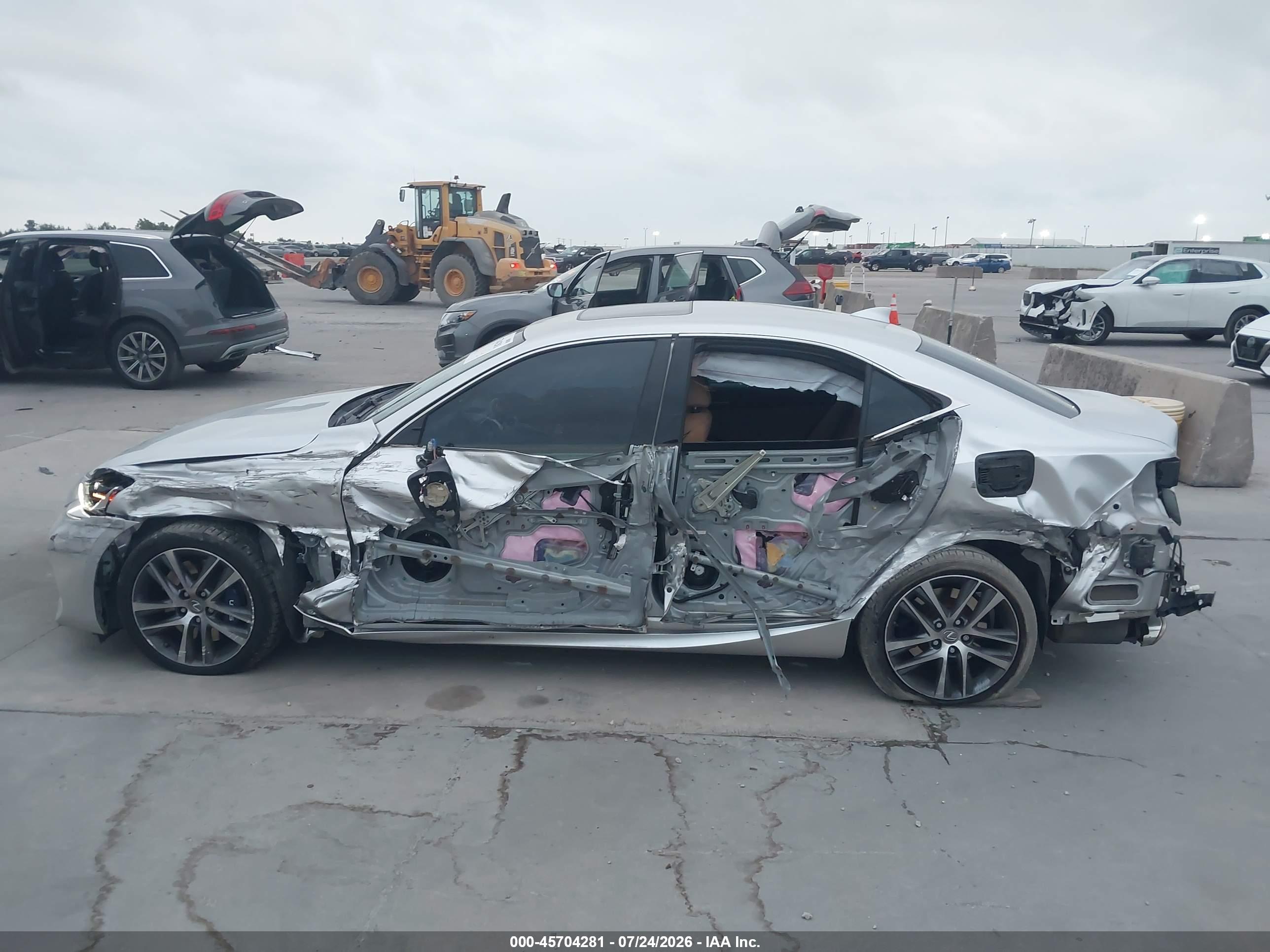 2019 LEXUS IS 300