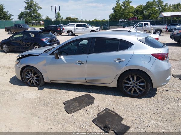 2018 MAZDA MAZDA3 TOURING