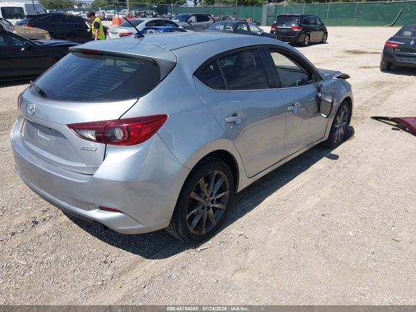 2018 MAZDA MAZDA3 TOURING