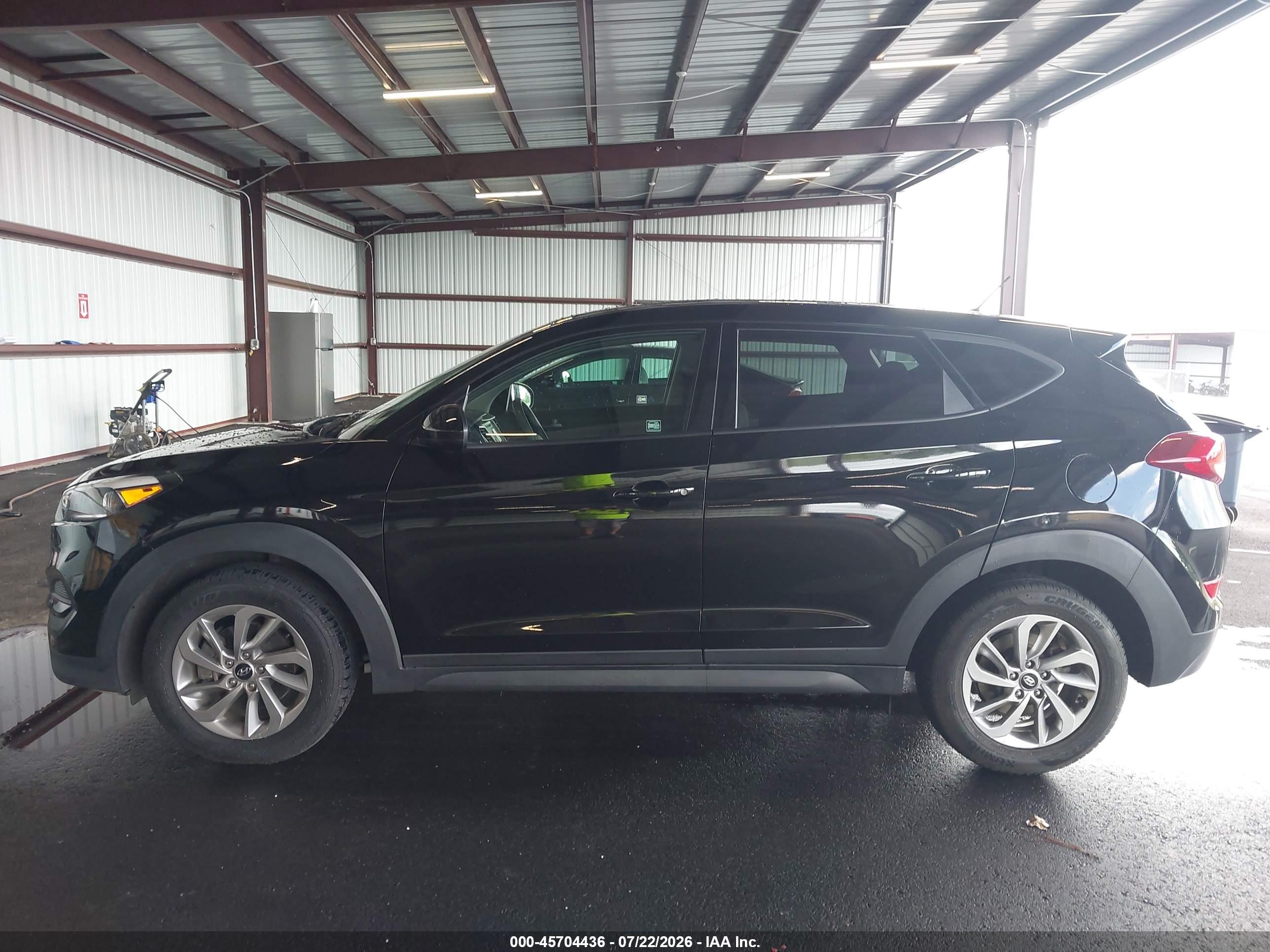 2018 HYUNDAI TUCSON SE