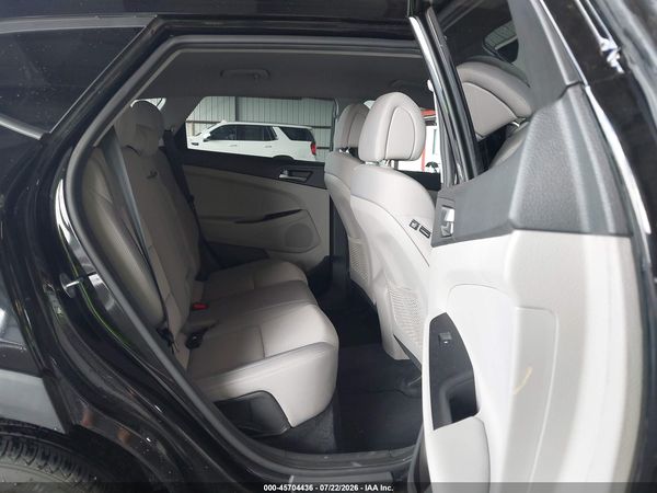 2018 HYUNDAI TUCSON SE