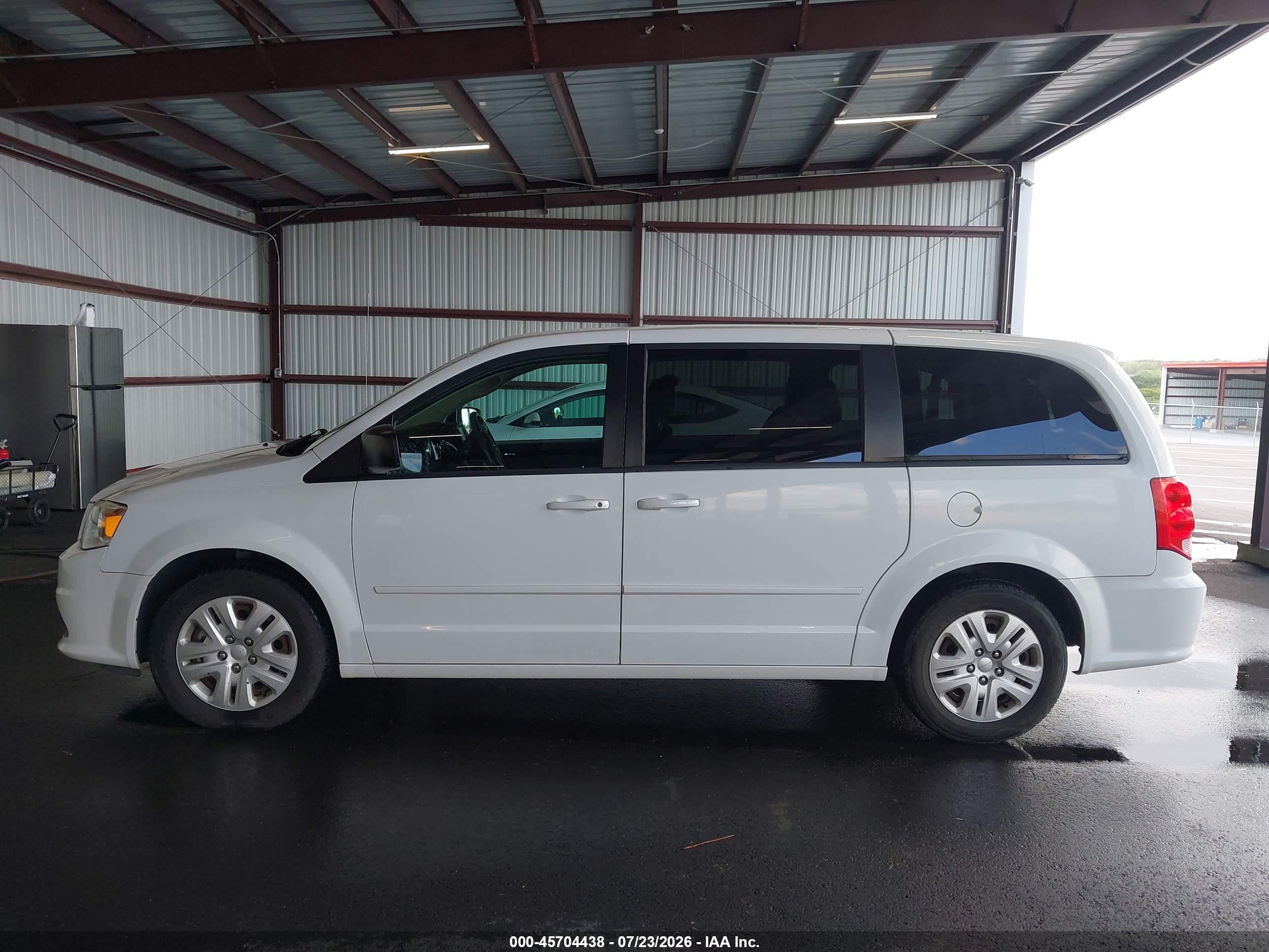 2017 DODGE GRAND CARAVAN SE