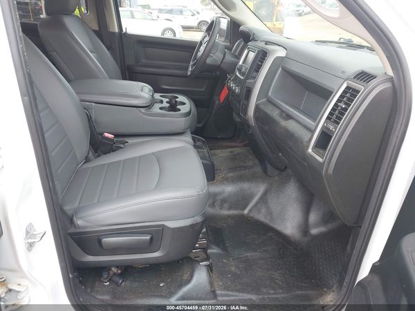 2018 RAM 1500 TRADESMAN  4X2 5'7 BOX