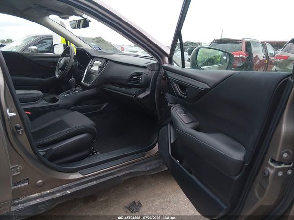 2022 SUBARU OUTBACK Base