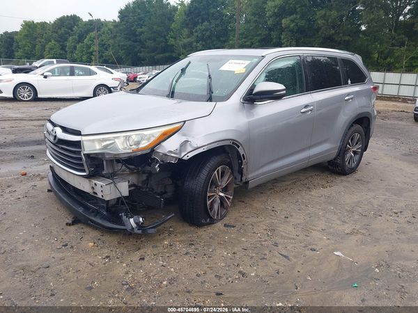 2016 TOYOTA HIGHLANDER XLE V6
