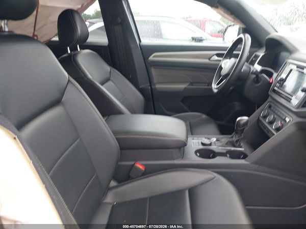 2022 VOLKSWAGEN ATLAS CROSS SPORT 2.0T SE — I5