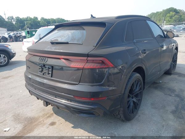 2021 AUDI Q8
