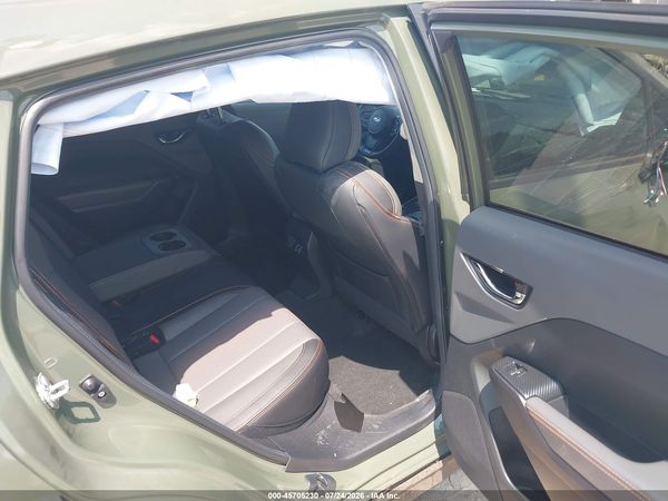 2025 SUBARU CROSSTREK LIMITED — I8