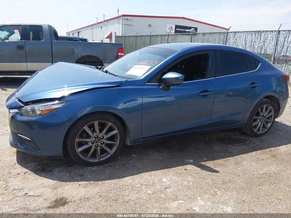 2018 MAZDA MAZDA3 TOURING
