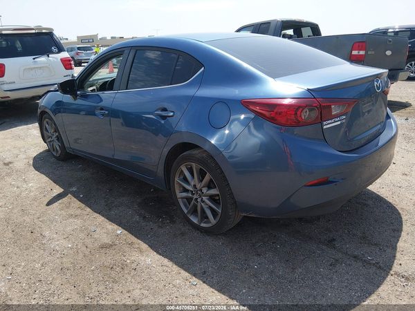 2018 MAZDA MAZDA3 TOURING