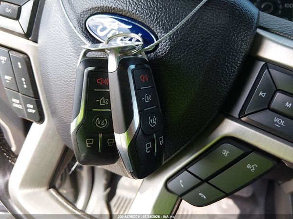 2017 FORD F-150 PLATINUM