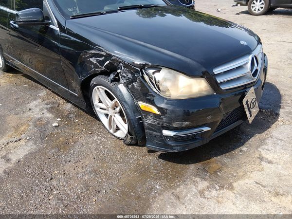 2013 MERCEDES-BENZ C 250 SPORT