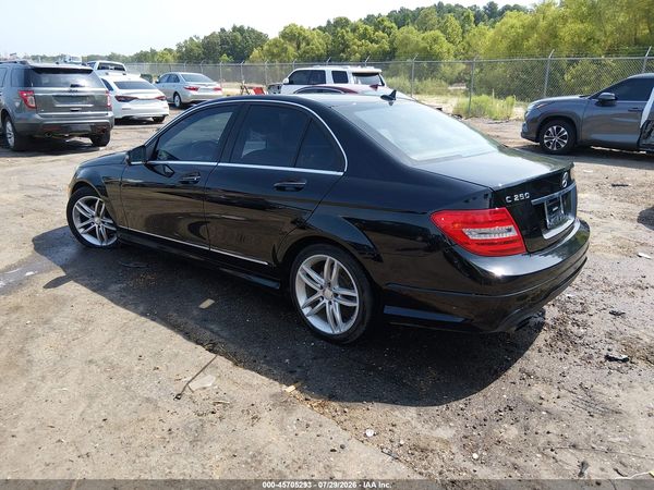 2013 MERCEDES-BENZ C 250 SPORT