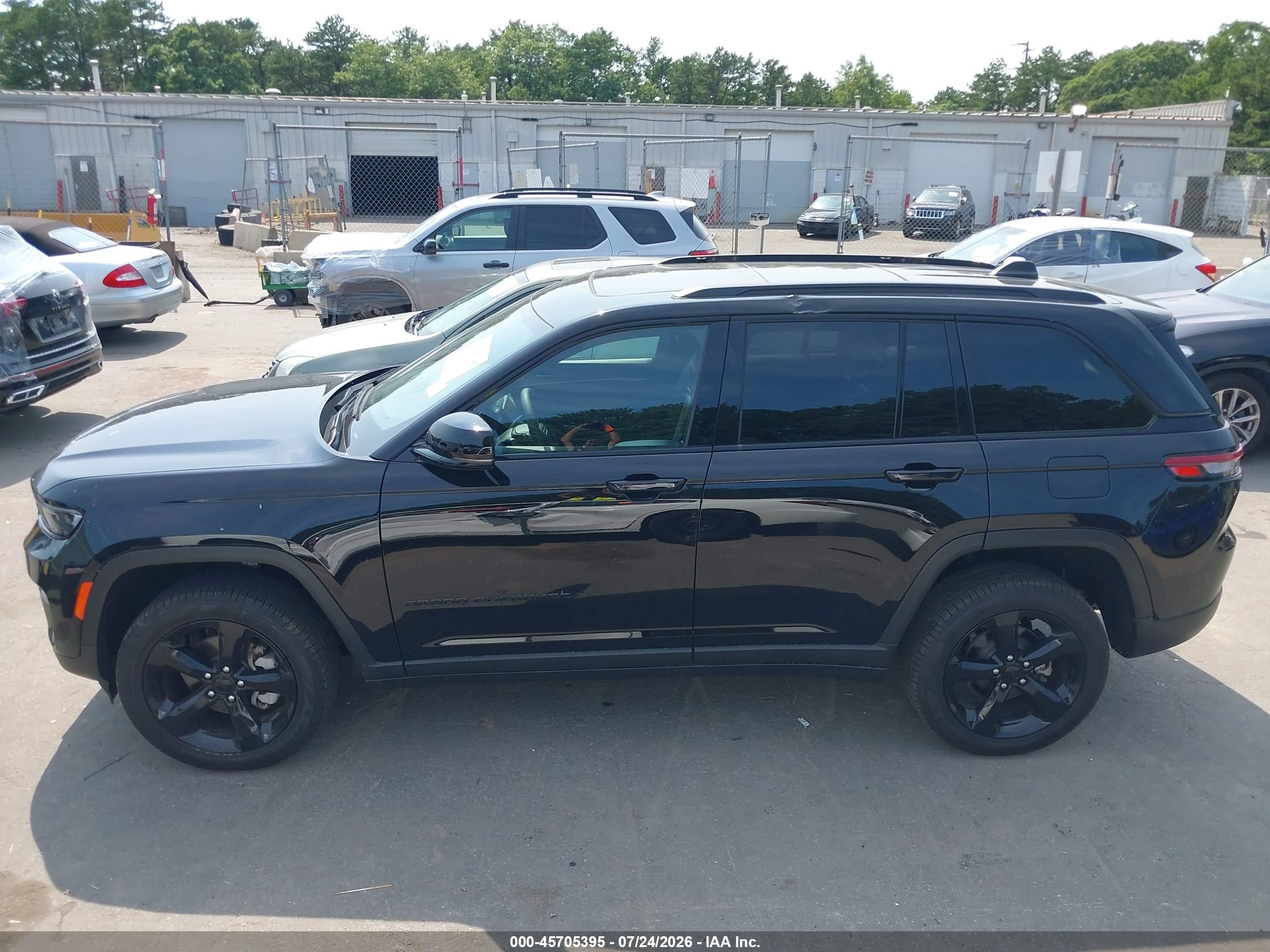 2025 JEEP GRAND CHEROKEE LIMITED 4X4