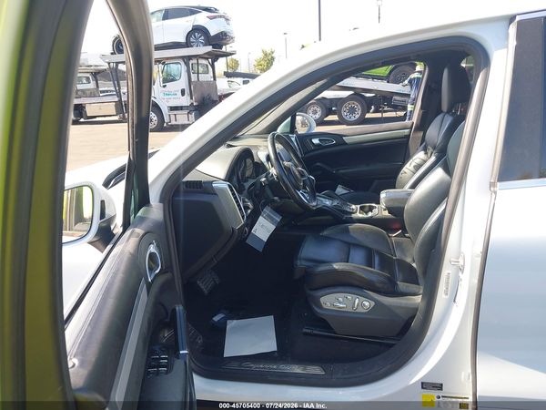 2015 PORSCHE CAYENNE TURBO