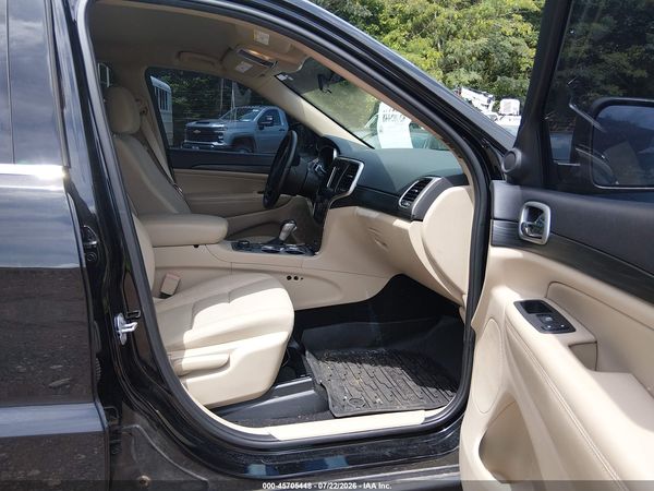 2019 JEEP GRAND CHEROKEE LAREDO E 4X4