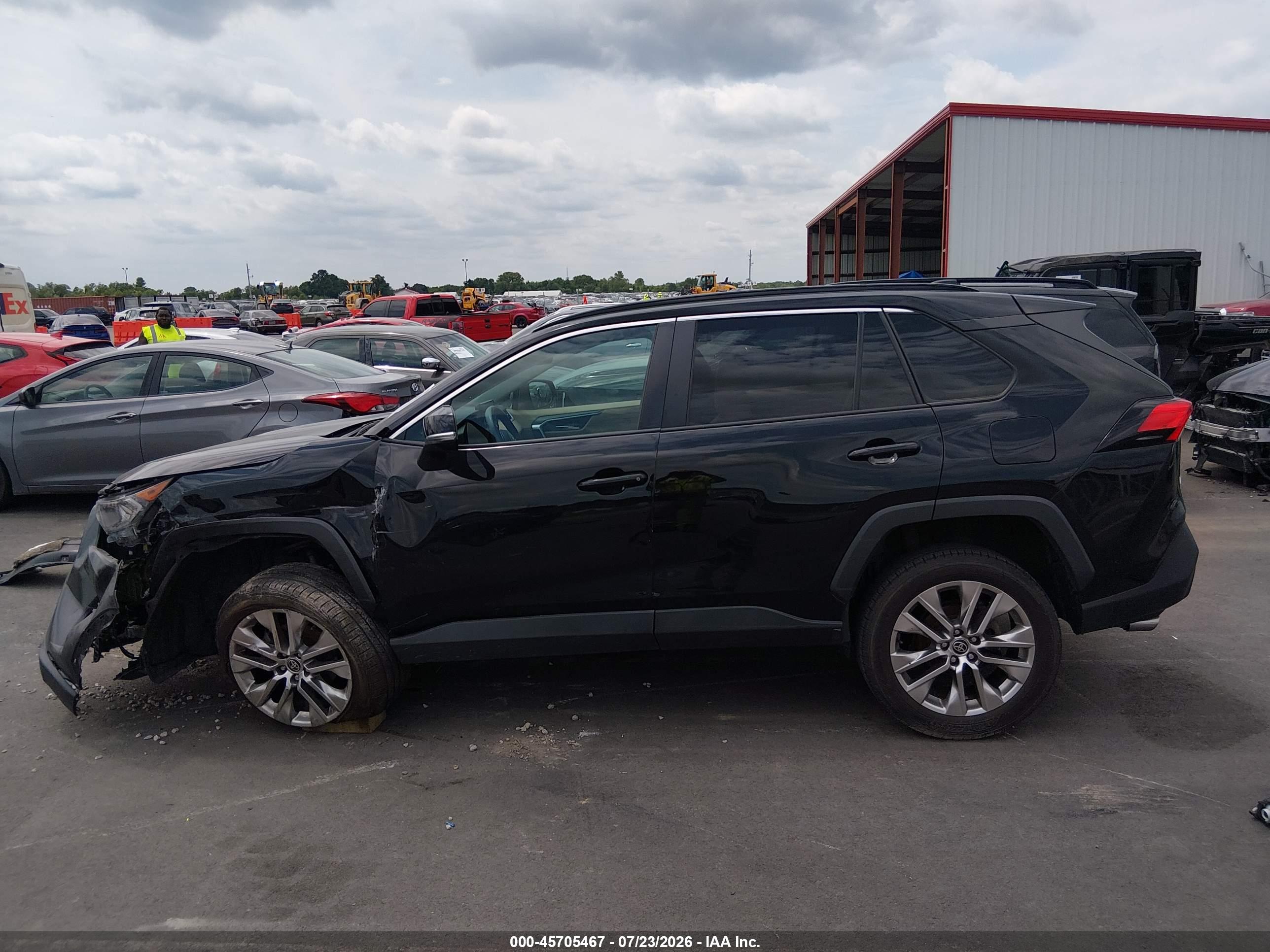 2021 TOYOTA RAV4 XLE PREMIUM