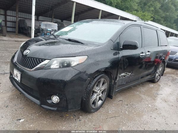 2014 TOYOTA SIENNA — I2